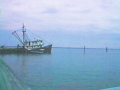 Workboat returning home